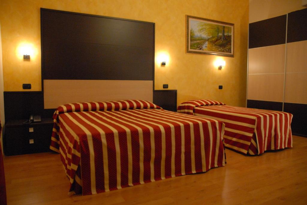 Hotel Iacone キエーティ 部屋 写真